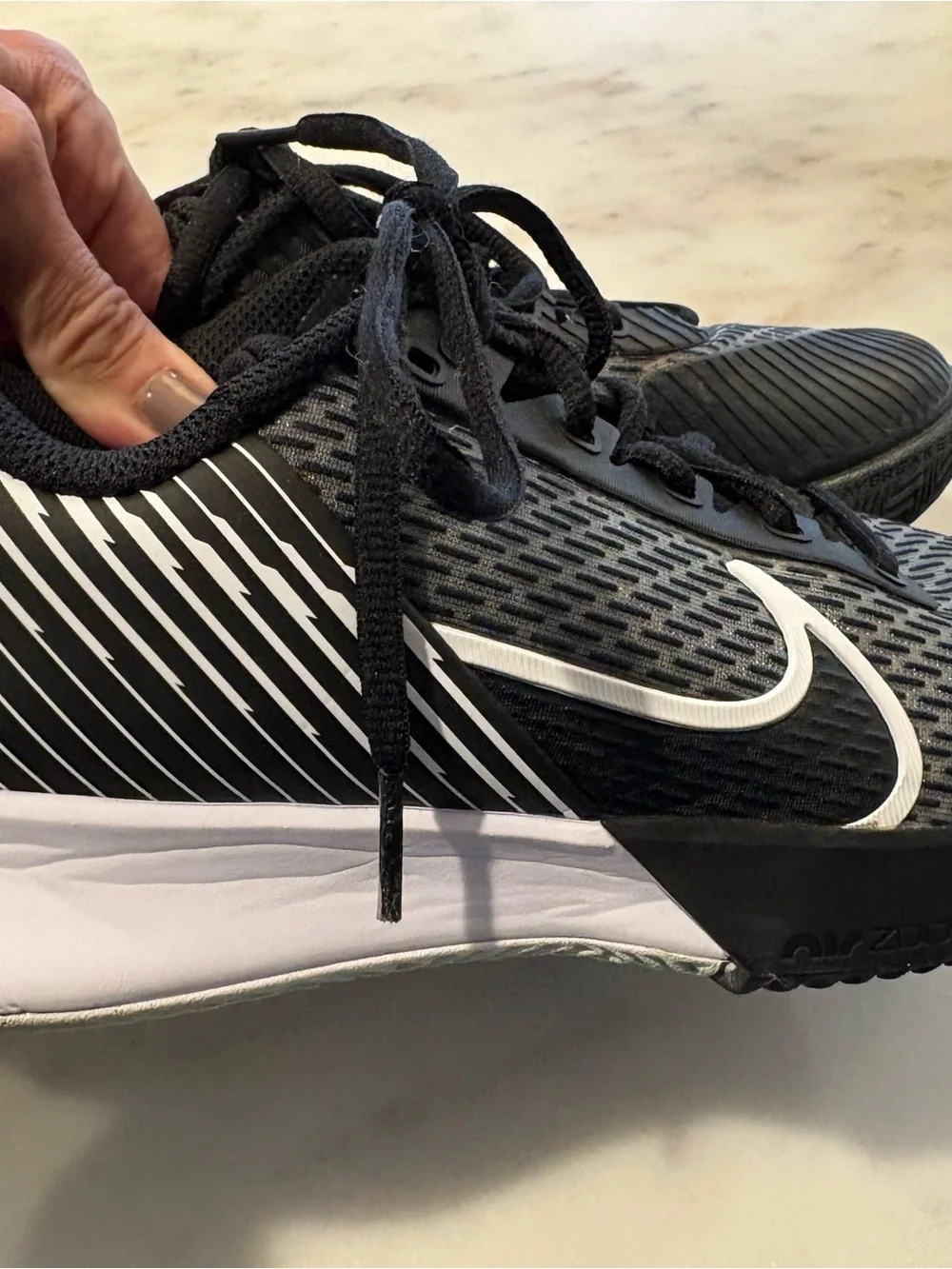 Nike Black and White Womens Vapor Tennis Sneakers